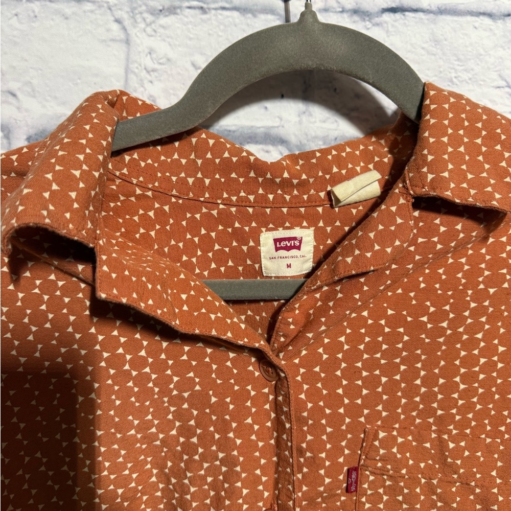 Levi's Rust Orange Patterned Crop Button-Up Top - Picture 5 of 6